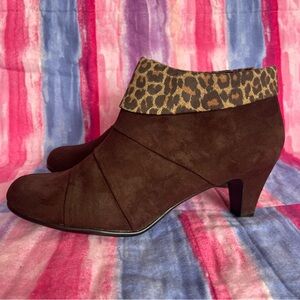AEROSOLES Dark Brown Ankle Boots with Animal Print Cuff size 10